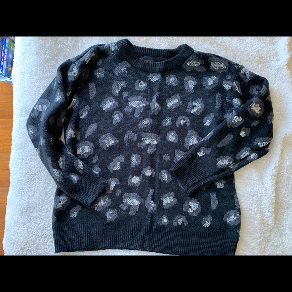 Kendall + Kylie leopard print sweater - size large - black with animal print